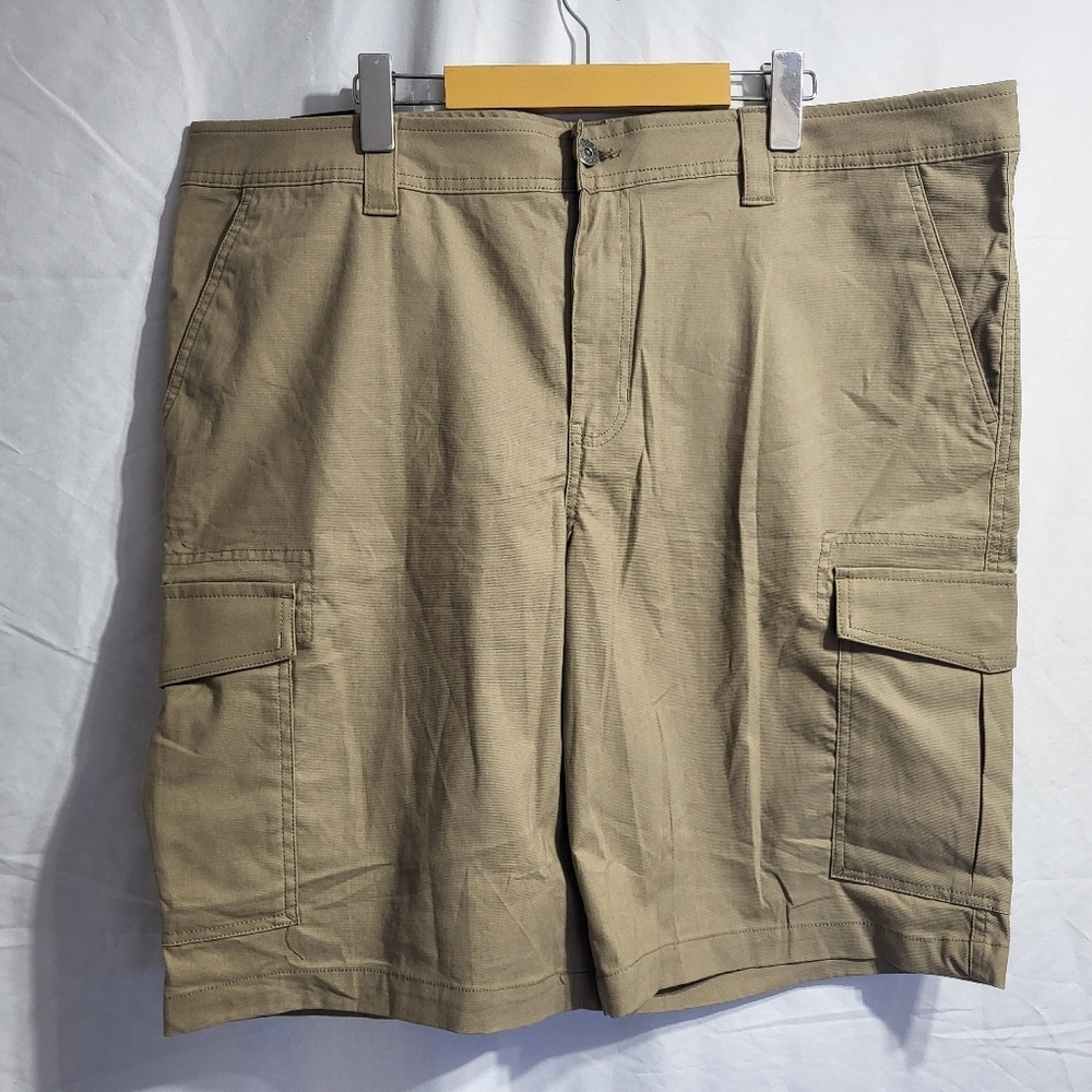 NEW-BC Clothing-Tan Cargo Shorts for Men, Size 40